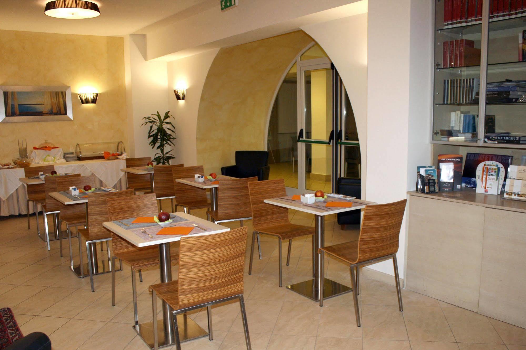 Hotel Villa Cibele 카타니아 외부 사진